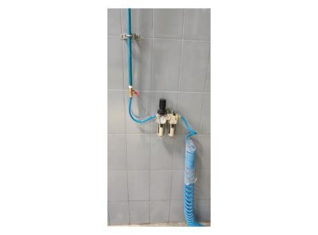 Filter regulator and point-of-use air assembly